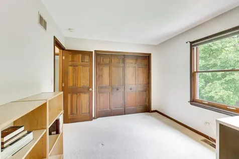 2302 Lisa Court Rolling Meadows IL 60067