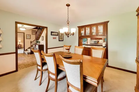 2302 Lisa Court Rolling Meadows IL 60067