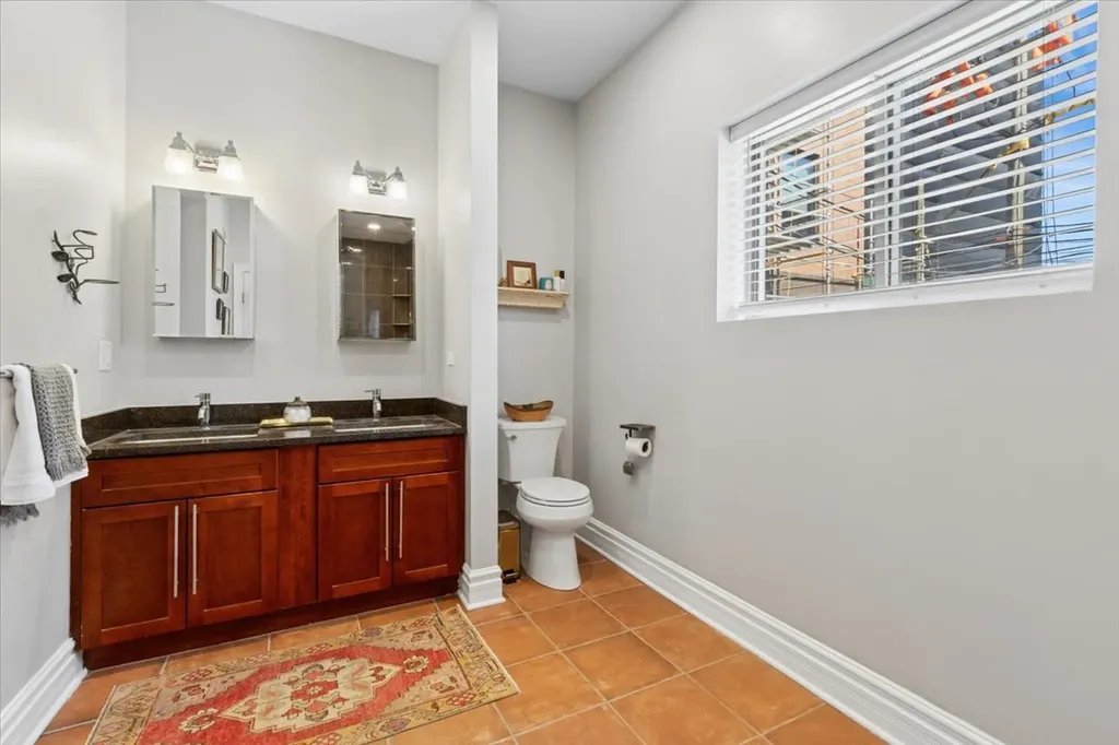 746 West Cornelia Avenue Chicago IL 60657