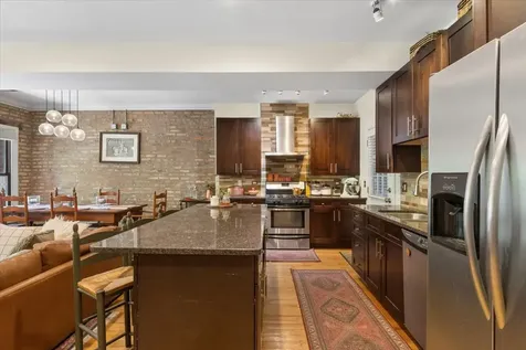 746 West Cornelia Avenue Chicago IL 60657