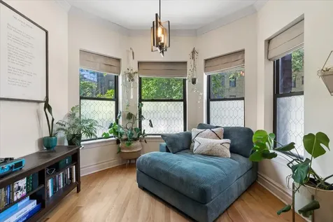 746 West Cornelia Avenue Chicago IL 60657