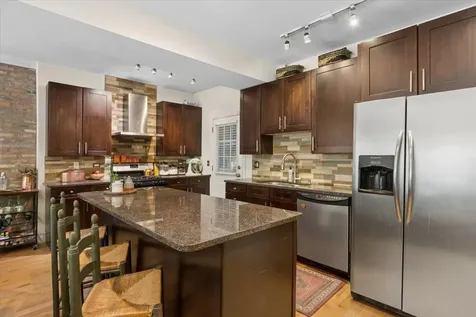746 West Cornelia Avenue Chicago IL 60657