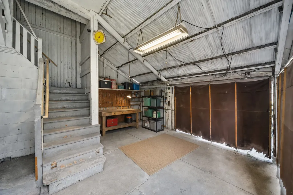 13009 Chicago Street Blue Island IL 60406