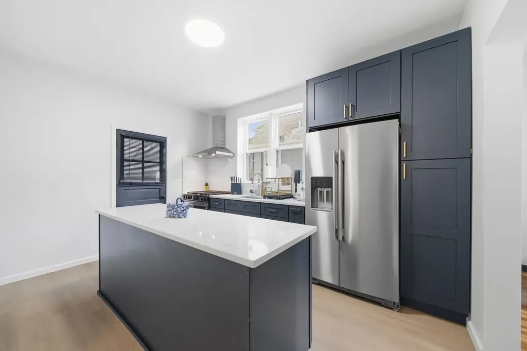 13009 Chicago Street Blue Island IL 60406