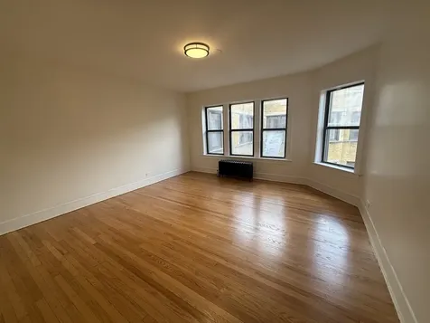 7353 North Damen Avenue Chicago IL 60645