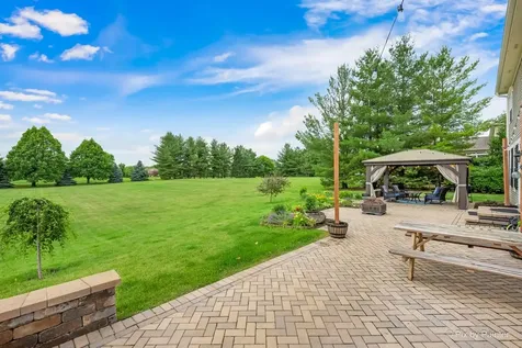 37W226 Baker Hill Court St. Charles IL 60175