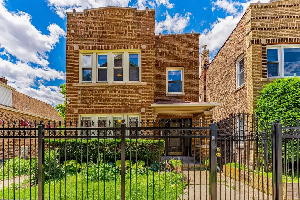 2844 South Throop Street Chicago IL 60608
