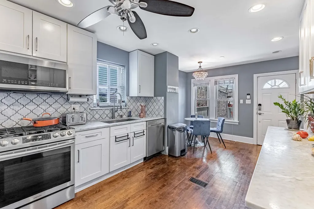 2844 South Throop Street Chicago IL 60608