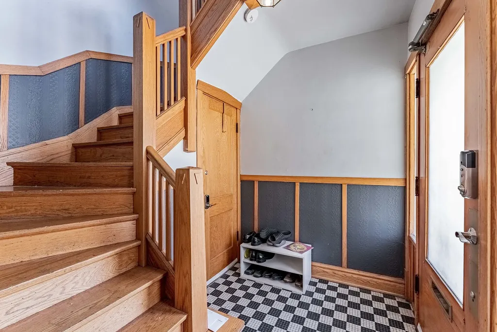 2844 South Throop Street Chicago IL 60608