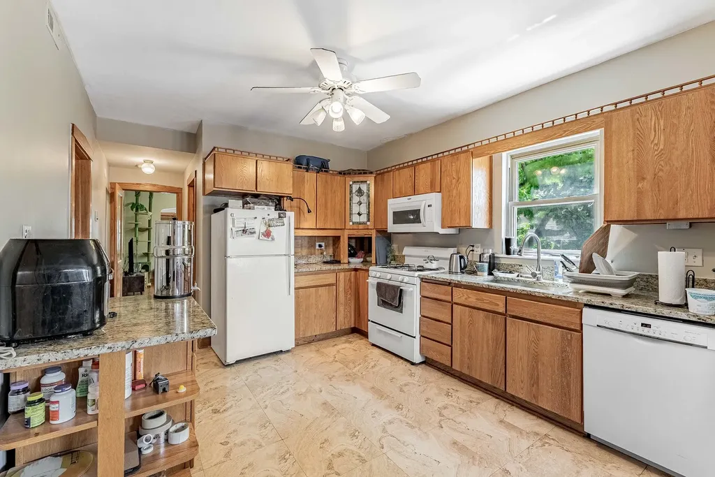 2844 South Throop Street Chicago IL 60608