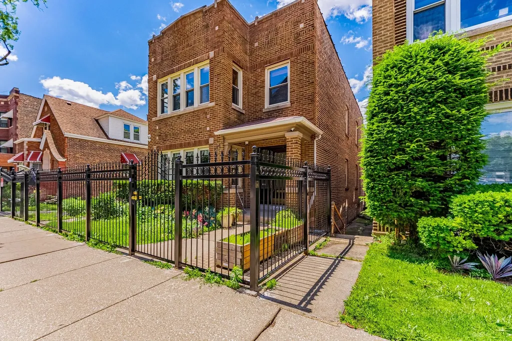 2844 South Throop Street Chicago IL 60608