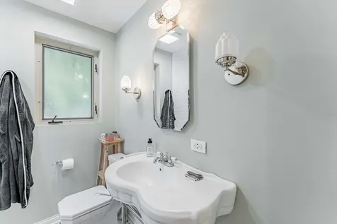 2844 South Throop Street Chicago IL 60608