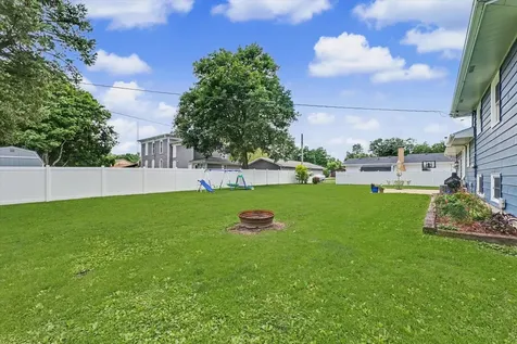 210 Brookview Drive Farmer City IL 61842