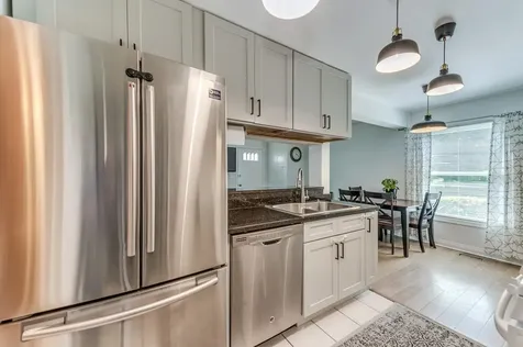 242 Harvest Court Vernon Hills IL 60061