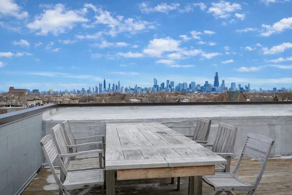 934 North California Avenue Chicago IL 60622