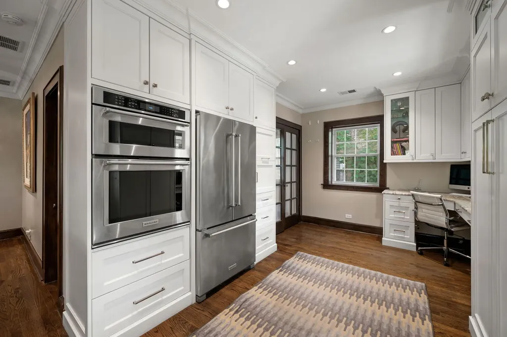 1705 West Leland Avenue Chicago IL 60640