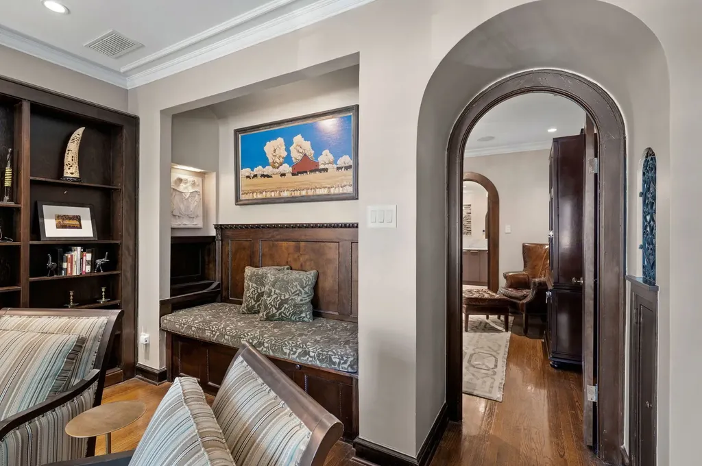 1705 West Leland Avenue Chicago IL 60640