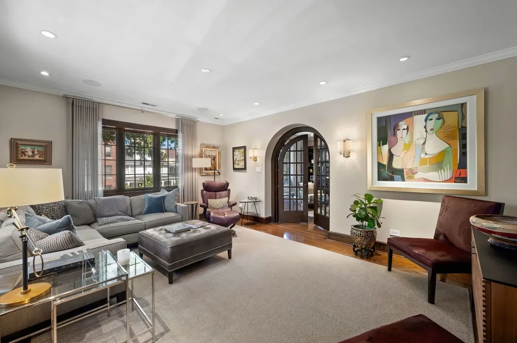 1705 West Leland Avenue Chicago IL 60640