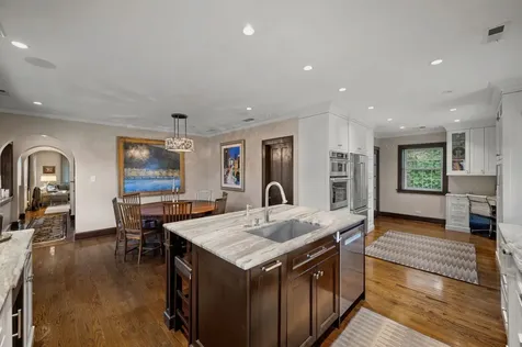 1705 West Leland Avenue Chicago IL 60640