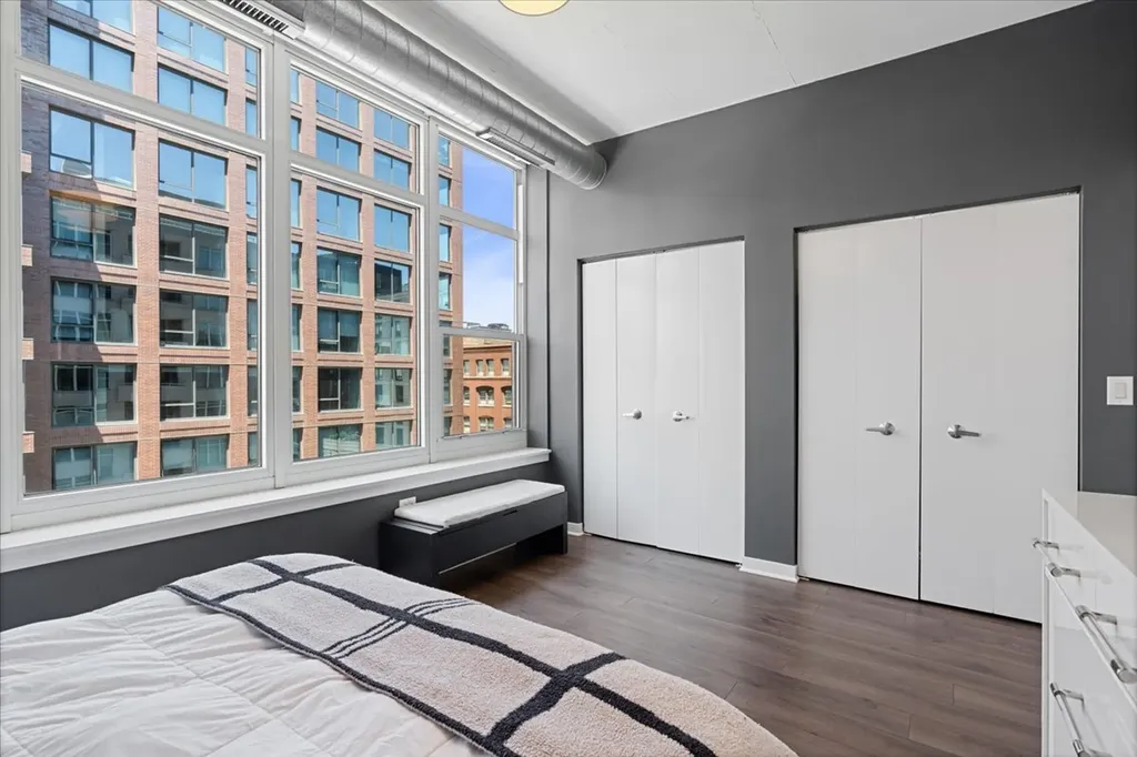 909 West Washington Boulevard Chicago IL 60607