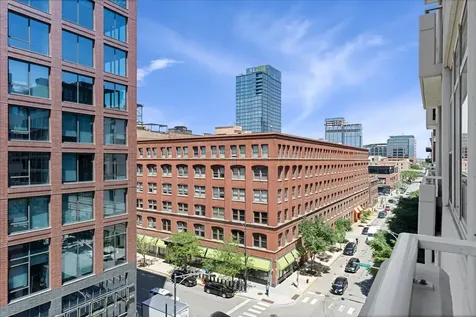 909 West Washington Boulevard Chicago IL 60607