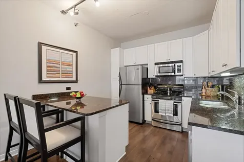 909 West Washington Boulevard Chicago IL 60607