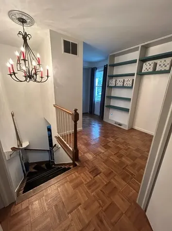 1929 Whitingham Lane Hoffman Estates IL 60169