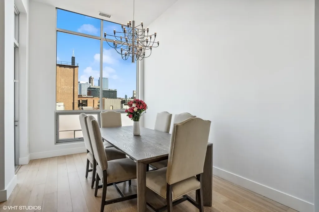 128 South Aberdeen Street Chicago IL 60607