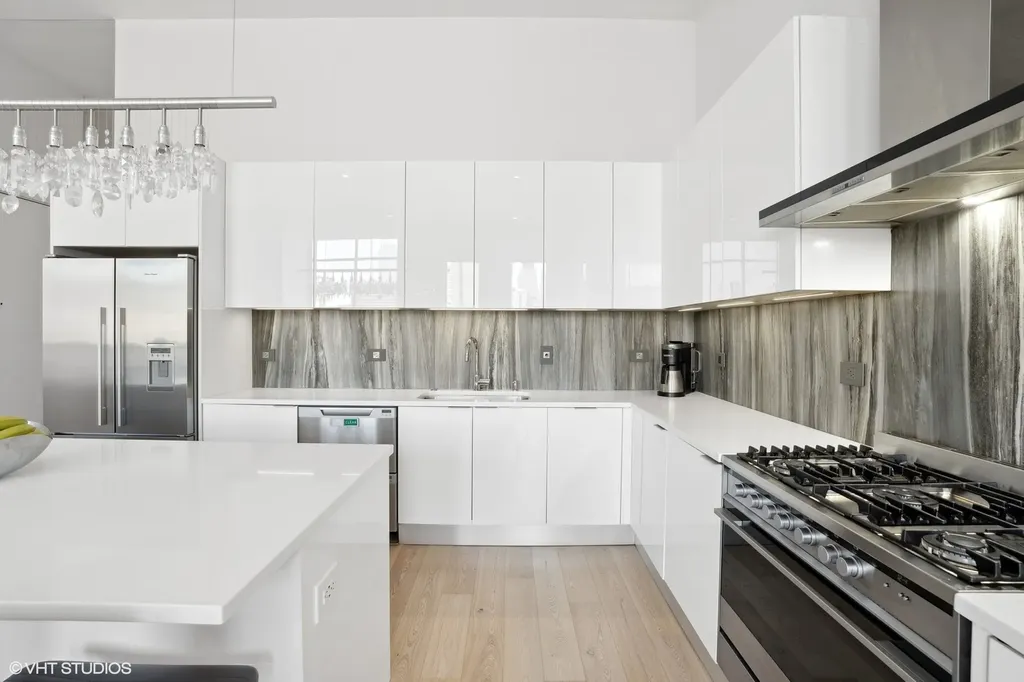 128 South Aberdeen Street Chicago IL 60607