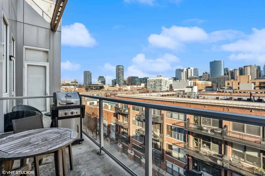 128 South Aberdeen Street Chicago IL 60607