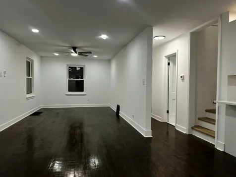 10055 South Oglesby Avenue Chicago IL 60617