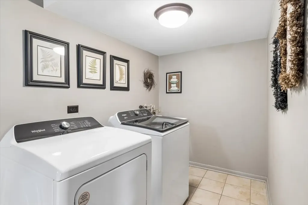 350 Essex Lane New Lenox IL 60451