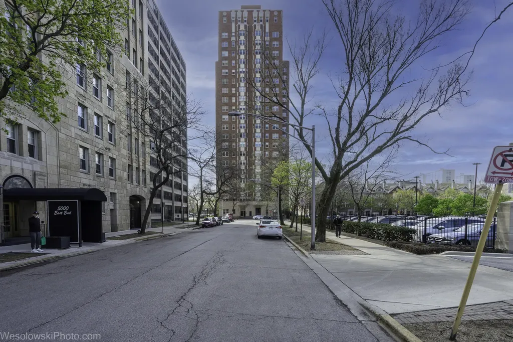 5000 South Cornell Avenue Chicago IL 60615