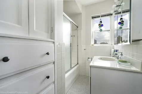5000 South Cornell Avenue Chicago IL 60615