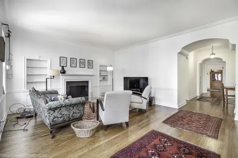 5000 South Cornell Avenue Chicago IL 60615