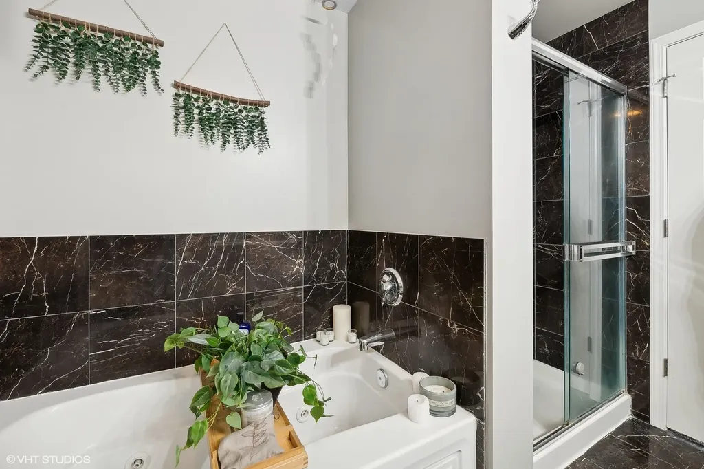 1134 West Granville Avenue Chicago IL 60660
