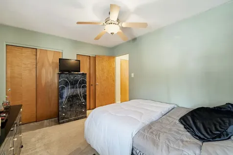 1609 Howard Street Evanston IL 60202