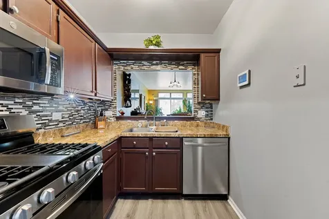 5121 Deblin Lane Oak Lawn IL 60453