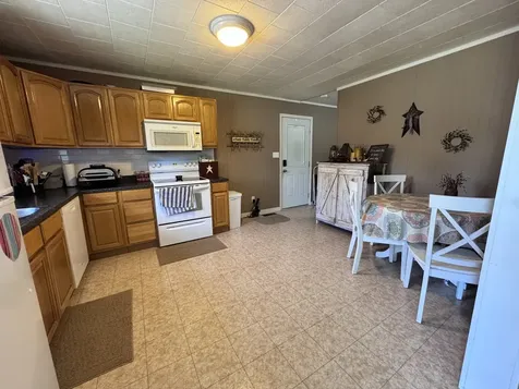 814 West Warmouth Street Salem IL 62881