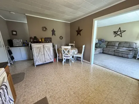 814 West Warmouth Street Salem IL 62881