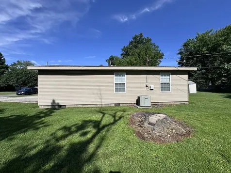 814 West Warmouth Street Salem IL 62881