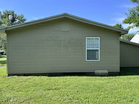 814 West Warmouth Street Salem IL 62881