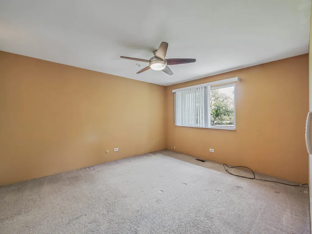 29W337 White Oak Drive Warrenville IL 60555