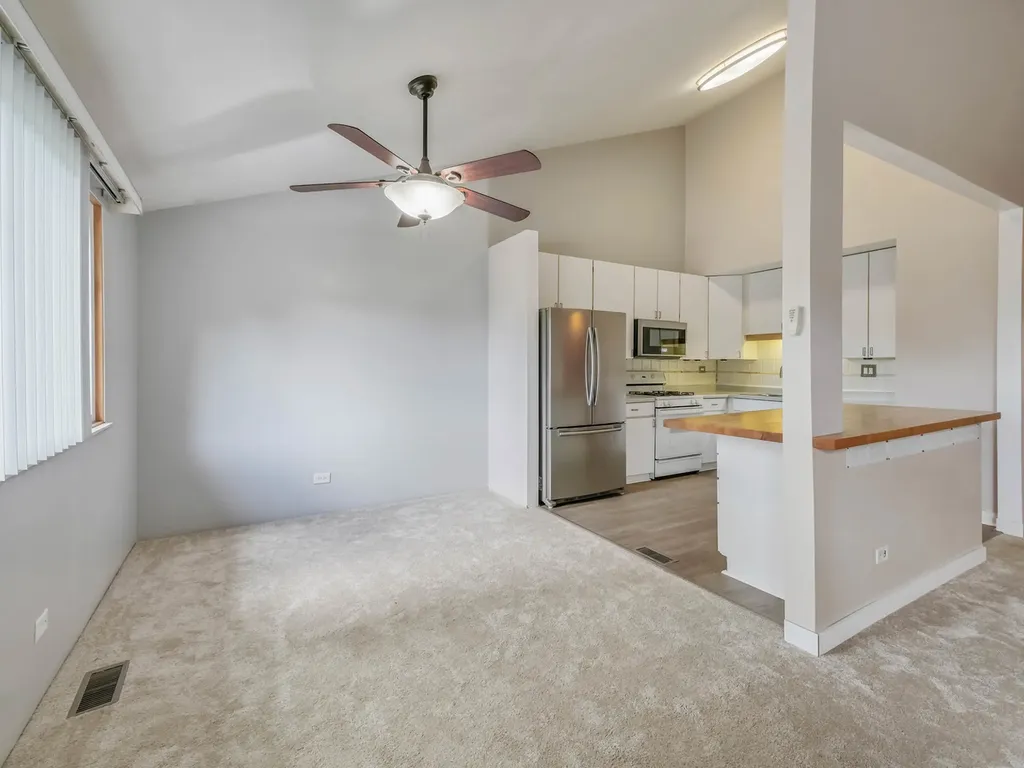 29W337 White Oak Drive Warrenville IL 60555