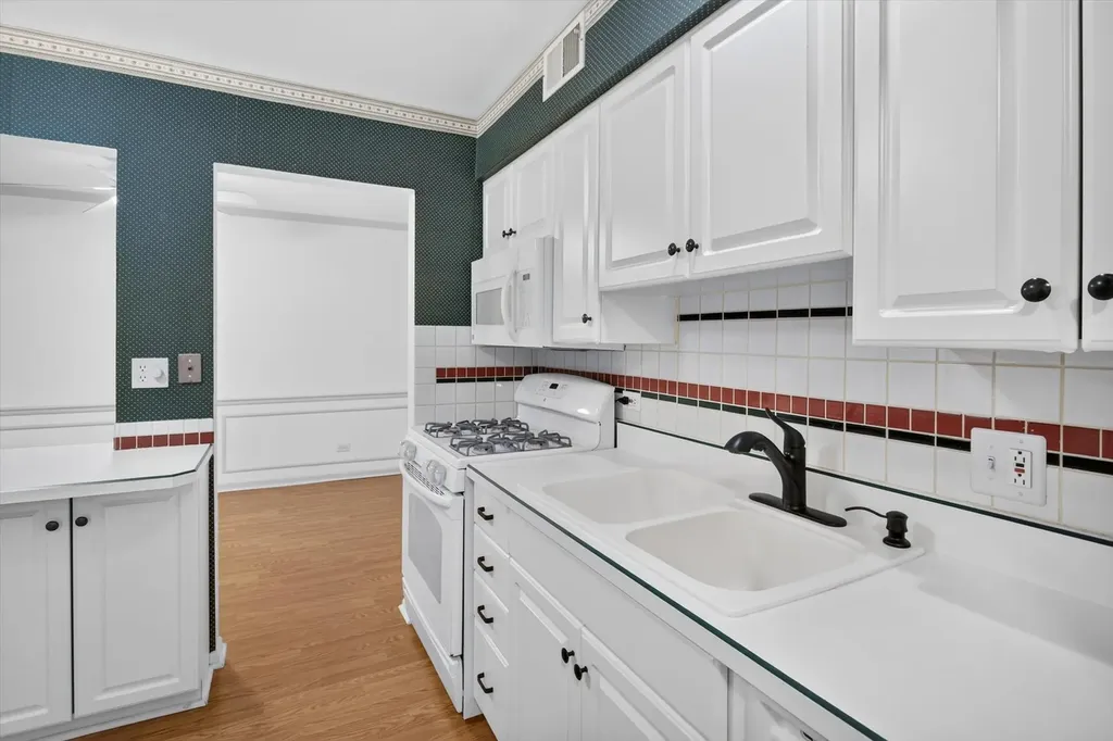 5200 Carriageway Drive Rolling Meadows IL 60008