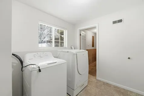 171 Monarch Drive Streamwood IL 60107