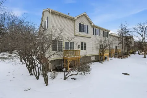 171 Monarch Drive Streamwood IL 60107