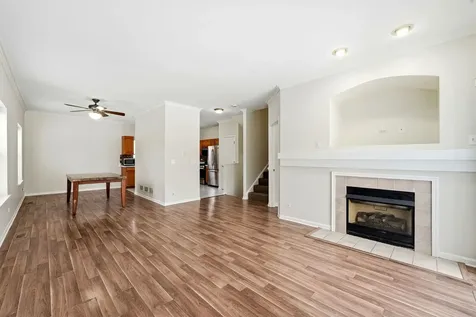 171 Monarch Drive Streamwood IL 60107