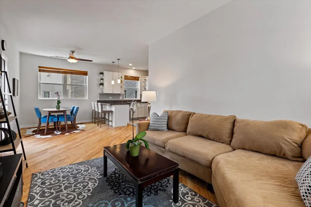 525 North Claremont Avenue Chicago IL 60612