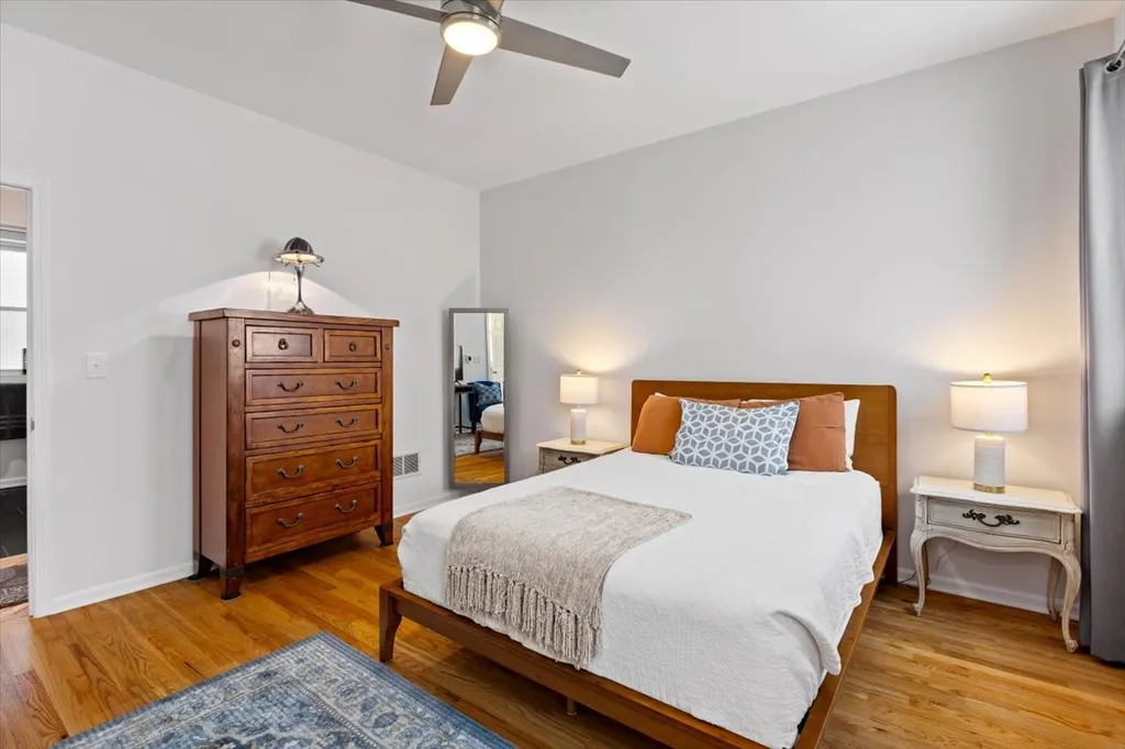 525 North Claremont Avenue Chicago IL 60612